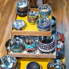 Mealtime just got a makeover. I have a huge collection of pet food bowls in various colors and patterns to match your home decor and your pet's personality.