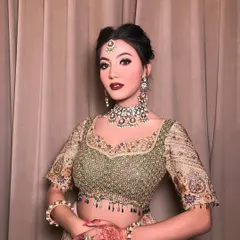 This is the new JW Madhu set from my collection, a beautiful choker with red and white stones. You can choose to either rent or buy this stunning piece.