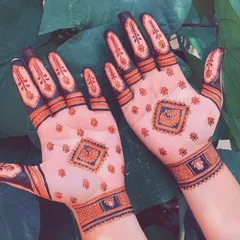 The same design as the previous image, but this one shows the rich, dark stain after the henna paste has been removed. This is the result of my all-natural, homemade henna paste.