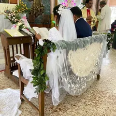 Here is my macrame altar decoration seen during the wedding ceremony. It makes me so happy to see my work be a part of such a special day.