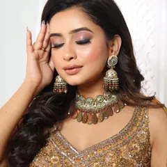 A close-up of the glam look you can master. Our course provides in-depth knowledge of product application, including how to create a flawless base and stunning smokey eyes that are perfect for evening events.