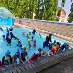 Young swimmers in our 'Learn to Swim' program building water confidence with our experienced instructors.