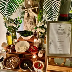A look at one of our most popular offerings, the live Burrata Bar. We create an elegant, candlelit setup with fresh burrata cheese and a variety of gourmet toppings so guests can build their own perfect bite.