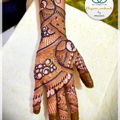 This design is one of my favorites, with bold peacocks and intricate filler patterns that create a rich and luxurious feel.