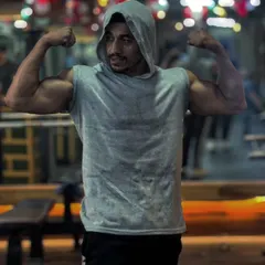 Capturing the holiday pump. Even during celebrations, our members find time to get a workout in and flex their hard-earned results.