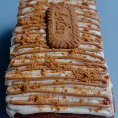 A crowd favorite, my Lotus Biscoff tea cake is a dream for any cookie lover. The cake is infused with speculoos spread and topped with Biscoff buttercream, crumbs, and a signature biscuit.