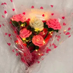 I love adding a little sparkle to my work. This handmade crochet rose bouquet features delicate LED lights woven through the flowers, creating a warm, enchanting glow that makes it a stunning gift or centerpiece for any occasion.