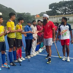 Building respect and learning from the best. My players line up to greet Jarmanpreet Singh, an Olympian who took the time to mentor them.