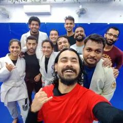 Another fantastic group shot. Notice the mix of Gi and No-Gi attire, representing a typical day where different classes and styles come together.
