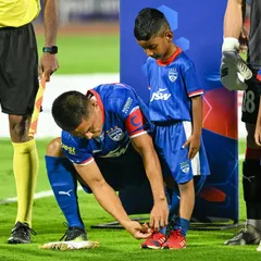 From grassroots to greatness, our players get to interact with their heroes. Here, club captain Sunil Chhetri shares a moment with one of our young players, showing that the dream of playing for the first team is closer than they think.