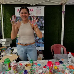 After 7 years, I was back at a flea market, this time in a new city. Moving to Mumbai meant revisiting my roots and hustling like I was just starting. I teach that expanding your business sometimes means going back to basics.