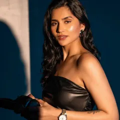 A studio portrait from a recent shoot for the Armani Exchange watch collection. I work with brands to create polished, editorial-style images that align with their campaigns.