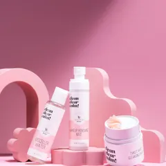 For this skincare line, we used custom shaped props and a monochromatic pink palette to create a playful, modern, and distinctly feminine aesthetic. The composition is designed to feel architectural yet soft, perfectly matching the brand's vibe.