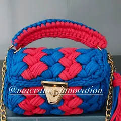 I love playing with color combinations, like this blue and red crochet puff bag. It's a bold and eye-catching piece that's sure to get compliments.