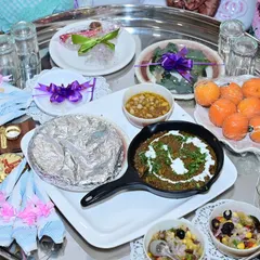 A traditional Shitabi thal we prepared for a shadi majlis function. It includes all the customary elements, beautifully arranged to honor the occasion.
