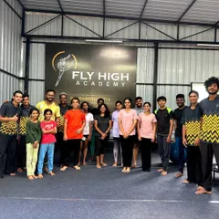 The full group from our gymnastics workshop. We thank everyone who participated and made it a success.