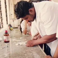 Another photo from my time as a student, deeply involved in hands-on scientific research. My methods are rooted in years of academic and practical study.