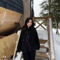 Another look at my chic and simple all-black winter ensemble.