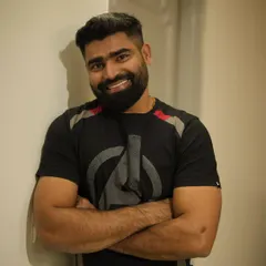 A warm smile is the universal language of kindness. I bring this positive energy to every training session.