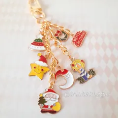 Another look at the Christmas charm keychain, a perfect little accessory to get into the holiday spirit.