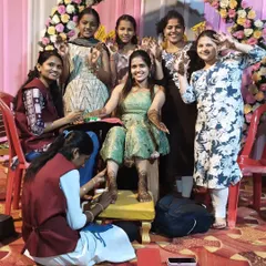 The whole bride squad. It was so much fun doing mehndi for the bride and her friends and family. The energy and happiness were contagious.