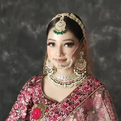 This is the kind of professional look your students can create with my rental outfits and jewellery. I deliver to makeup academies all over Delhi.