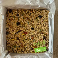 Another batch of my granola bar mix, packed with colourful dried fruits like kiwi and cranberries, along with pistachios and almonds for a nutritious crunch.