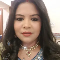 An elegant look for an evening out. I paired a soft smokey eye with a matte brown lipstick and styled my hair in soft curls. It's a simple, timeless look that never fails.