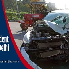 This image of a severe collision highlights the types of high-stakes motor accident cases we manage. Our firm has the experience to handle claims involving significant vehicle damage and serious personal injury.