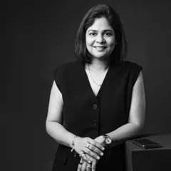 A slight change in pose can create a whole new mood. Here, we aimed for a strong and steady corporate portrait, perfect for an executive profile.