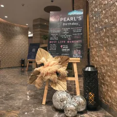 A personalized chalkboard sign for a 40th birthday. This is a fantastic way to share fun facts and memories about the guest of honor, adding a deeply personal touch to the event.