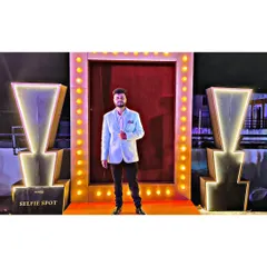 We create unique, Instagrammable moments for your guests. This custom "Selfie Spot" with marquee-style lighting was a popular feature at a recent event.
