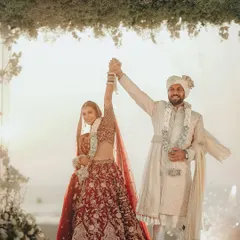 Just married feels! This is that moment of pure joy after the varmala exchange, with the Goa sea behind them. We made sure their beach wedding was epic from start to finish.