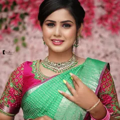 A makeup look I demonstrated during one of my professional makeup courses. This shows a modern party look with bold pink and green tones.