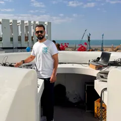 Sun-kissed beats and endless energy. A daytime gig with an ocean view is a different kind of vibe, and I'm here for it.