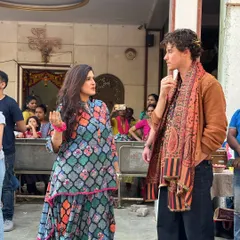 Here I am, Kamakshi, in conversation with Shawn Mendes just outside our music bus. It was amazing to share our work and the musical talent of our children with him.