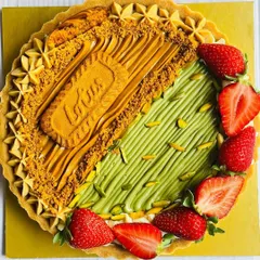 Another one of my popular Half & Half creations, this cheesecake tart combines creamy Lotus Biscoff with a nutty pistachio cream, bordered by fresh strawberries.