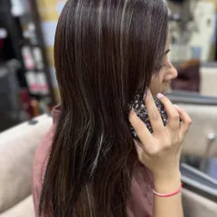 A beautiful result of our Botoliss treatment combined with striking ash blonde highlights. This shows you can have sleek, straight hair and bold, fashionable color at the same time.