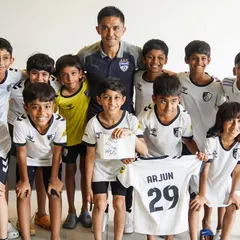 A moment of inspiration for our team, posing with Indian football legend Sunil Chhetri during our high-performance camp with Bengaluru FC.