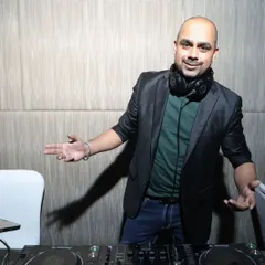 A posed shot from a corporate event at the Courtyard Marriott. I am equally comfortable playing for sophisticated corporate gatherings as I am for wild Sangeet nights.