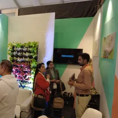 My team and I had a wonderful time discussing green solutions with architects and designers at our FOAID stall. Here, we are explaining the benefits of our vertical garden systems.