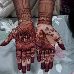 A fun and personal design for the sister of the bride. One hand features a portrait of a girl with the words "Behen ki Shaadi" (Sister's Wedding), while the other has a beautiful lotus motif.
