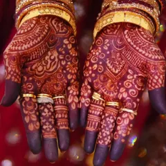The ultimate stain goal. This photo shows the incredibly deep, almost black, color my organic henna can achieve on the palms with proper care.