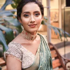 This is the essence of my work: makeup that lets you look like you. We can achieve a beautiful, polished, and camera-ready look without heavy layers, perfect for clients who want to feel natural and confident.