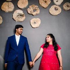 For this indoor pre-wedding shoot, the couple wanted a chic, modern vibe. I gave the bride-to-be a defined eye and a bright pink lip that stands out beautifully against the contemporary backdrop.