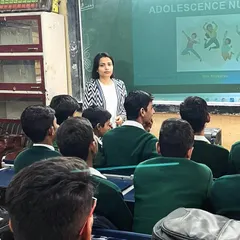 It is incredibly rewarding to connect with young minds about the importance of nutrition. Here, I am conducting a session on adolescent nutrition for students, focusing on the specific dietary needs for growth, energy, and focus during these crucial years.