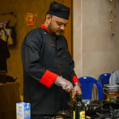 Our chef is focused on creating the perfect bowl of pasta. The live station is always a hub of activity and a highlight for guests at any event.