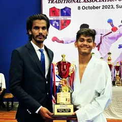Congratulations to Taran for his brilliant performance, securing 2nd place in the Pro Karate Championship 2023. Posing with his trophy, his hard work and dedication are an inspiration to his fellow students.
