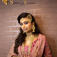 A radiant and regal Muslim bridal look, perfect for a Nikkah or engagement ceremony. The pink and gold ensemble is paired with glamorous makeup and a traditional passa.