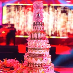 This was one of the largest and most intricate cakes I've ever made. An eight-tiered grand wedding cake with incredible detail, designed to be a breathtaking showstopper for a truly unforgettable reception.